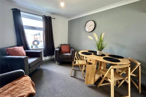 Delacy Crescent, Castleford, West Yorkshire, WF10 photo 4