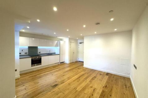 Living Area pic 7.jpeg