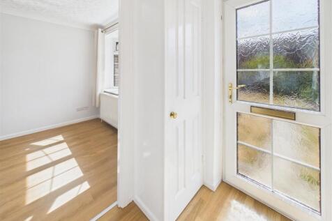Holkham Close, Arnold, Nottingham photo 4