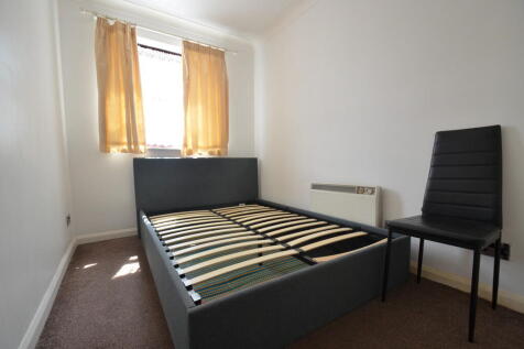 Hatton Road, Feltham photo 4