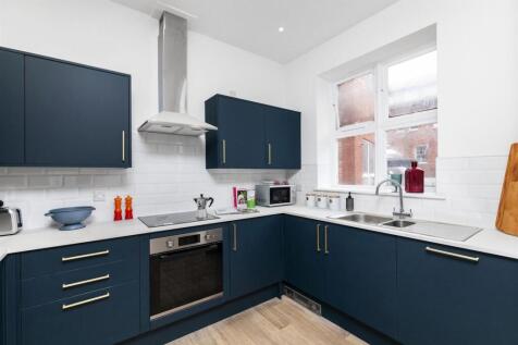 27/28 - Bank Street - Four Bedroom En Suite Student Apartment photo 4