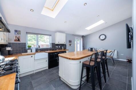 Breakfast dining kitchen