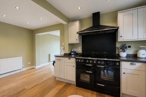 Neithrop Avenue, Banbury, Oxfordshire photo 3