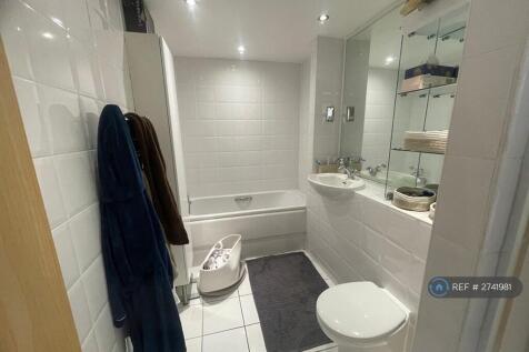 Master Bedroom Ensuite Bath