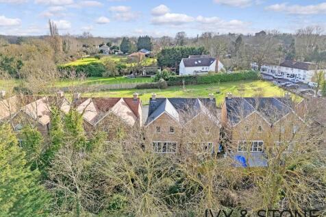 Chigwell, IG7 - property photo