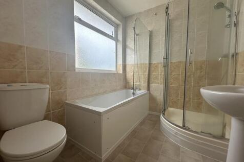Arundel Drive, Harrow photo 5
