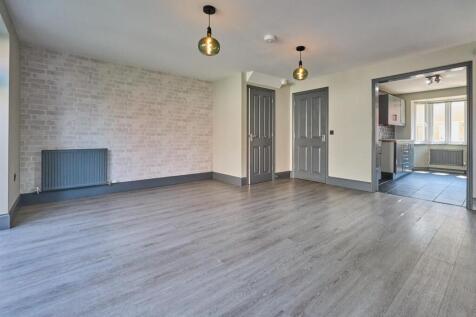 Open Plan Lounge/Dining Room to Rear