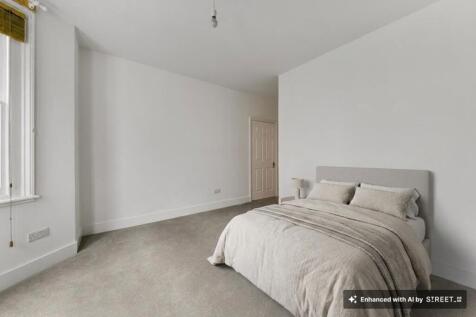 Westcroft Square, London, W6 photo 4