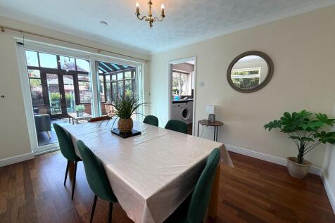 Clovelly Drive, Norwich, Norfolk photo 3