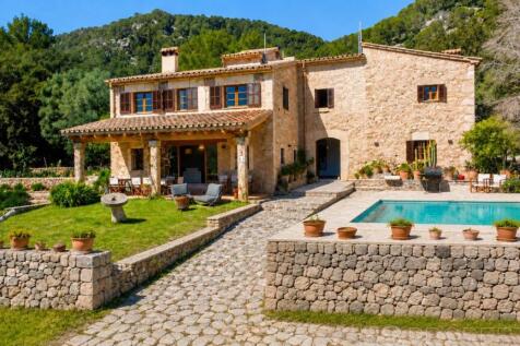 Rustic villa for sale In Pollensa 