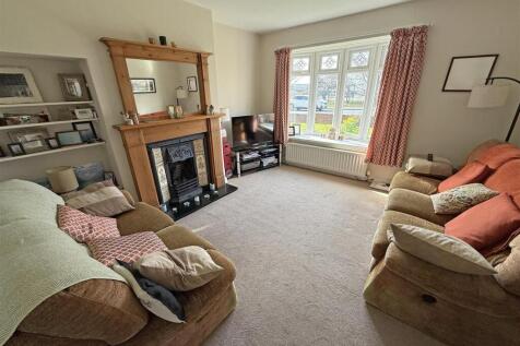 Living room A1.jpg