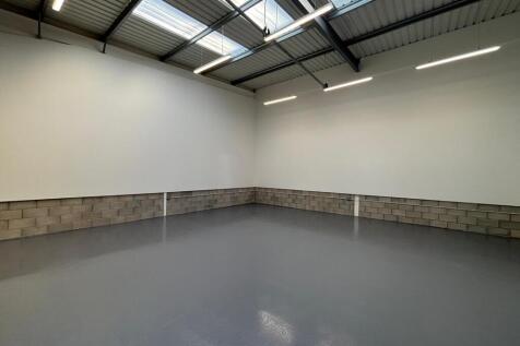 Light Industrial to rent Image 4