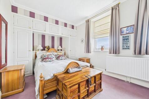 a562d3a7-CAM01085...