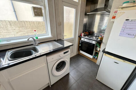Monthermer Road Cardiff photo 3