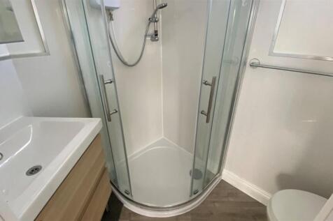 Shower room.jpg