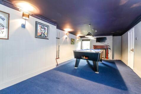 Games Room/Bed 5