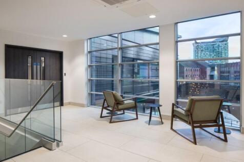 Rum Runner Regency Wharf  Landing.jpg