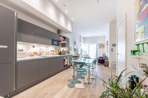 Bakery Walk, UB6, Greenford, UB6 photo 2