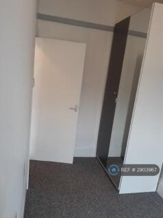 Bed 2 - Entrance