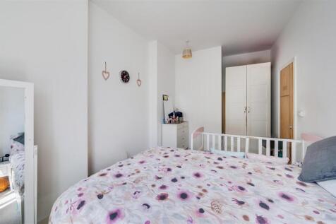 Daniels_Metropolitan Court, 40, High Road Willesde