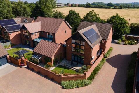 8 Hampton Gate_90.jpg