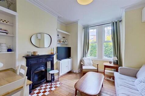 Balvernie-Grove-Southfields-SW19-05052026_151501.j