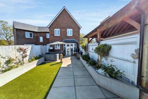 Rear garden new.jpg