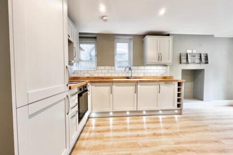 2 Bedroom Flat for Rent