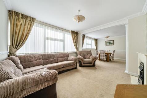 4 Ash Court