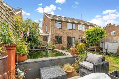 23 Aston Close, Banbury-19.jpg