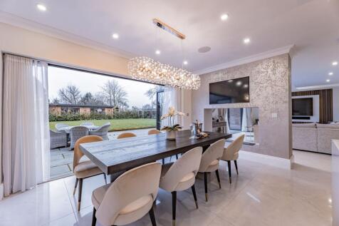 Open Plan Dining