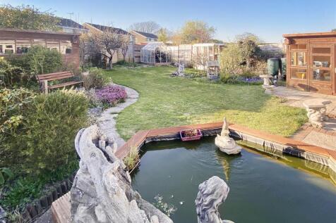 West Facing Rear Garden