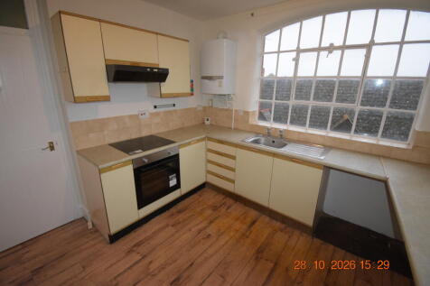 Harcourt Square,
Earls Barton,
NN6 photo 5