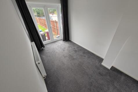Highcroft Avenue, Blackpool, Lancashire, FY2 photo 3
