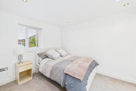 CAM03974G0-PR0196...