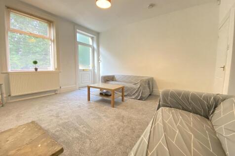 Wood Terrace, Primrose Hill, Huddersfield, Kirklees photo 4