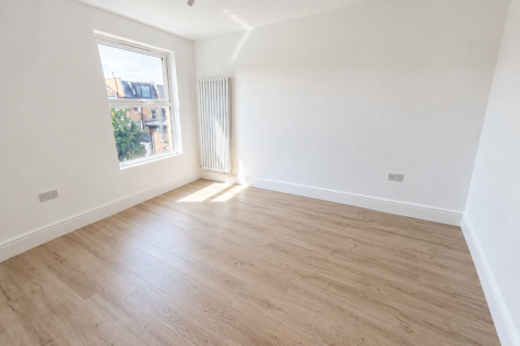 Percy Road, London, W12 photo 3
