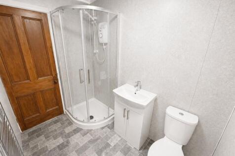 Bathroom 2.jpeg