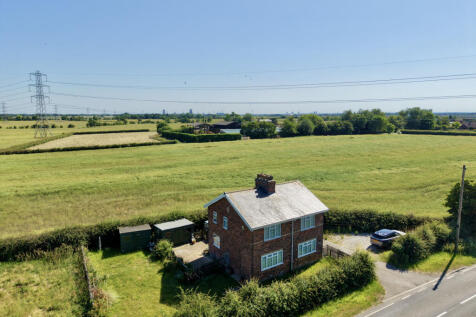 3 Bedroom Detached Cottage - For Sale