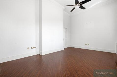 Richmond Drive, Woodford Green, IG8 photo 4