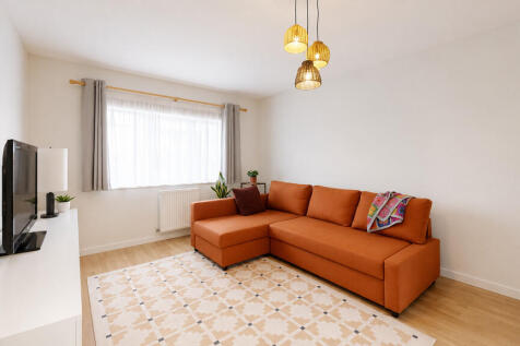 Living Room - Ang...