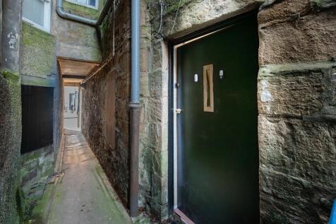 GROUND FLOOR ENTRY