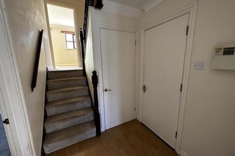 Hallway.JPEG