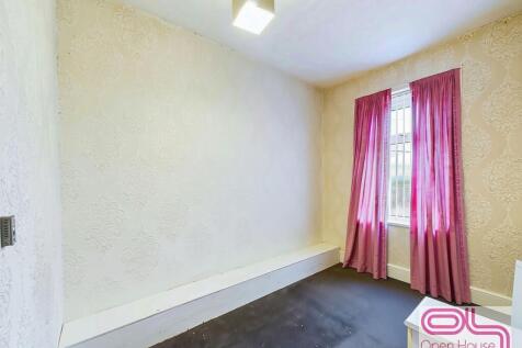 Queensberry Road, Burnley photo 5