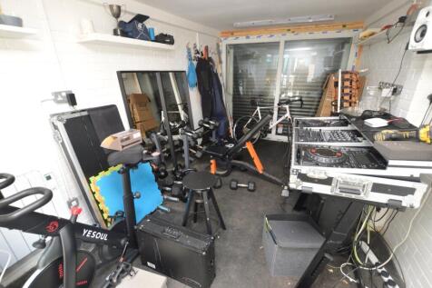 Studio/2nd Garage