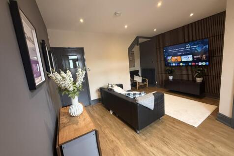 Living area with media wall 