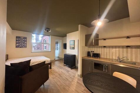 Moorland Road, Hyde Park, Leeds photo 4