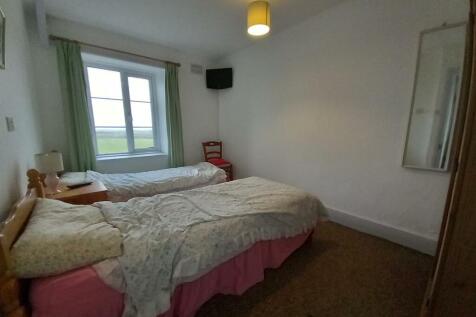 Green Dragon Bed.jpg