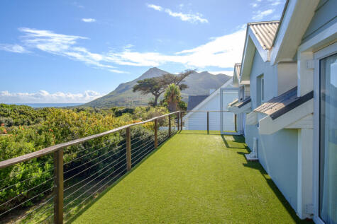 Upstairs balcony