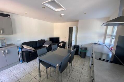 St. Marks Avenue, Cardiff, CF14 photo 3